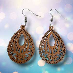 Vintage Y2K Laser Cut Balsa Wood 1.5" Pierced Dangle Earrings Bohemian Festival